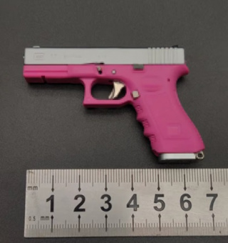 Пистолет модель металлическая Glock 17 розовый